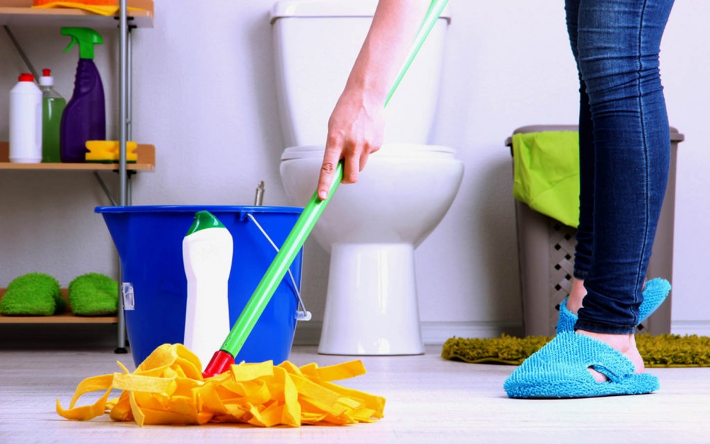 bisnis-jasa-bersih-kamar-mandi