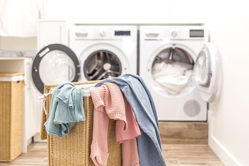 Usaha laundry rumahan ini memberikan beberapa keuntungan dan kelemahan, apa saja?